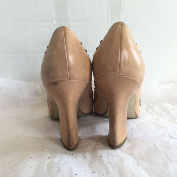 B Makowsky Tan Leather Studded Mary Jane Pump Heels -Size 8 Sasha Round Toe Y2K - Picture 5 of 11